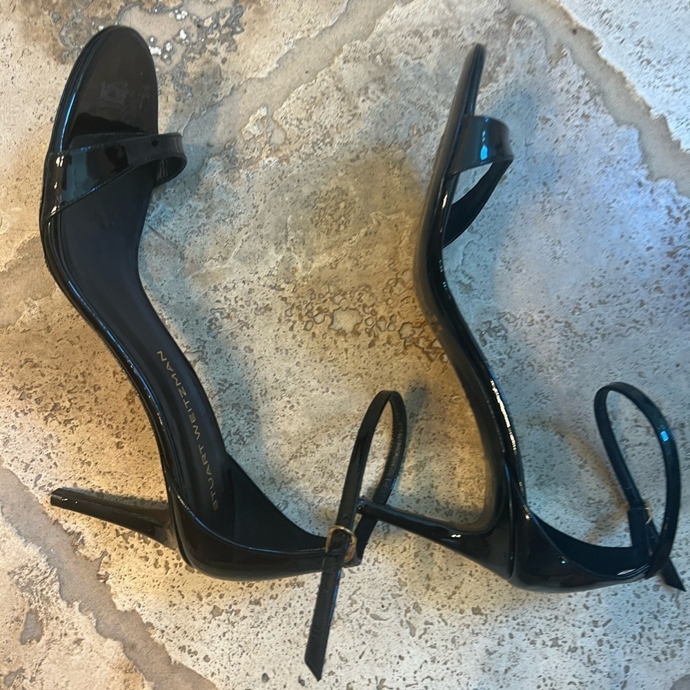Classic Stuart Weitzman Nudist Black Patent 10.5 3.5” heel - Picture 5 of 6